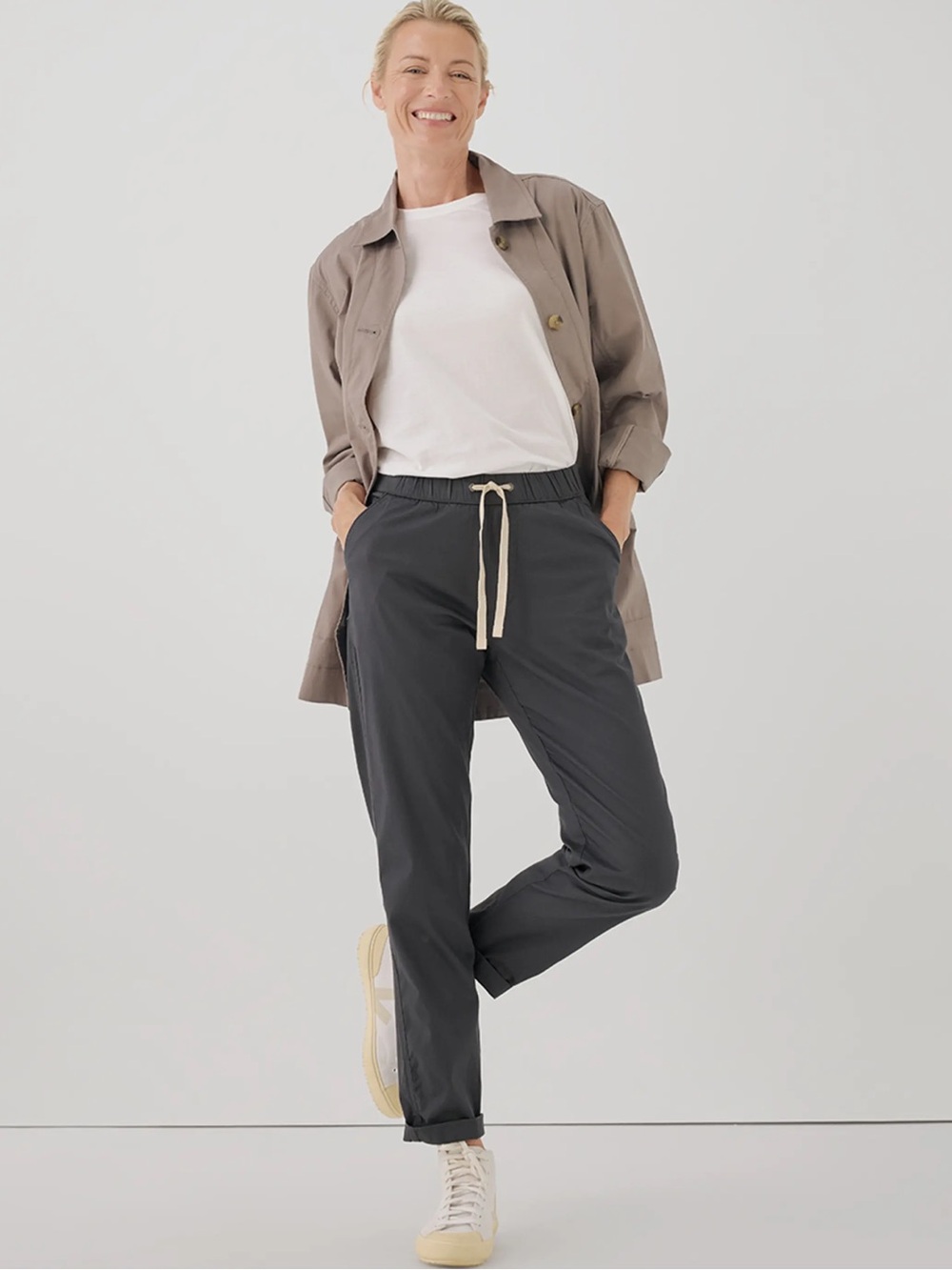 Pact Organic Cotton Daily Twill Pant in Charcoal sz M